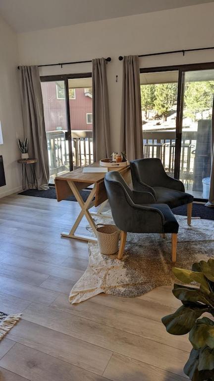 Cozy Condo Walking Distance To Village And Gondola W/ Pool/ Jacuzzi Sleeps 4. Mammoth Lakes Exteriör bild