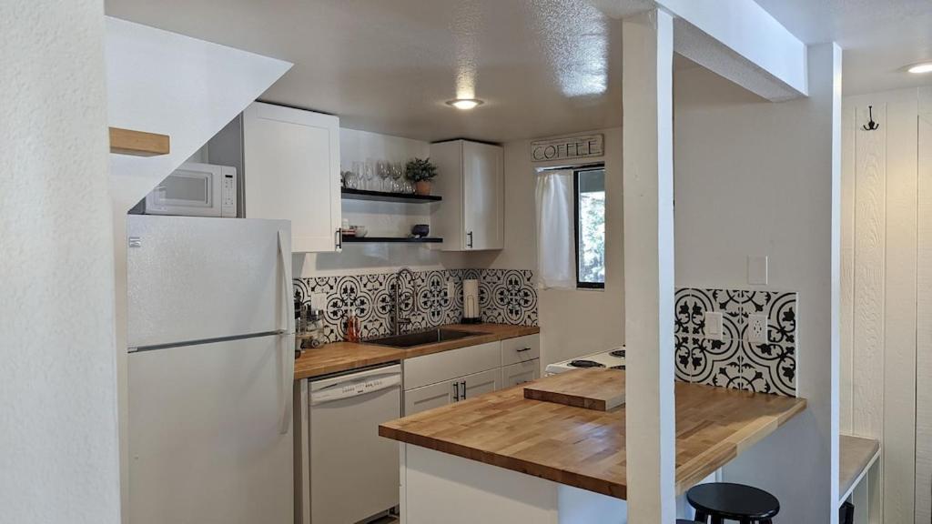 Cozy Condo Walking Distance To Village And Gondola W/ Pool/ Jacuzzi Sleeps 4. Mammoth Lakes Exteriör bild