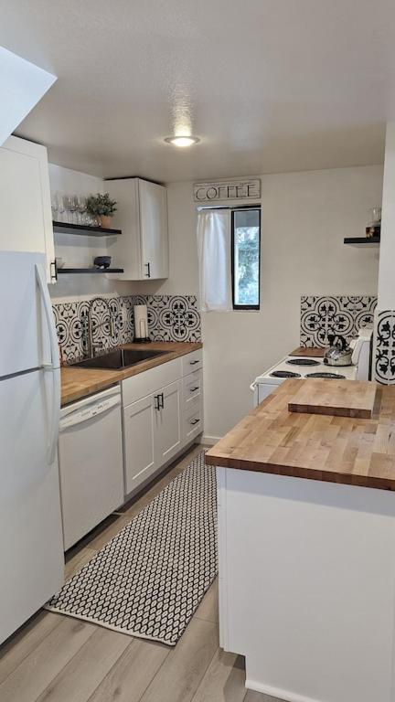 Cozy Condo Walking Distance To Village And Gondola W/ Pool/ Jacuzzi Sleeps 4. Mammoth Lakes Exteriör bild